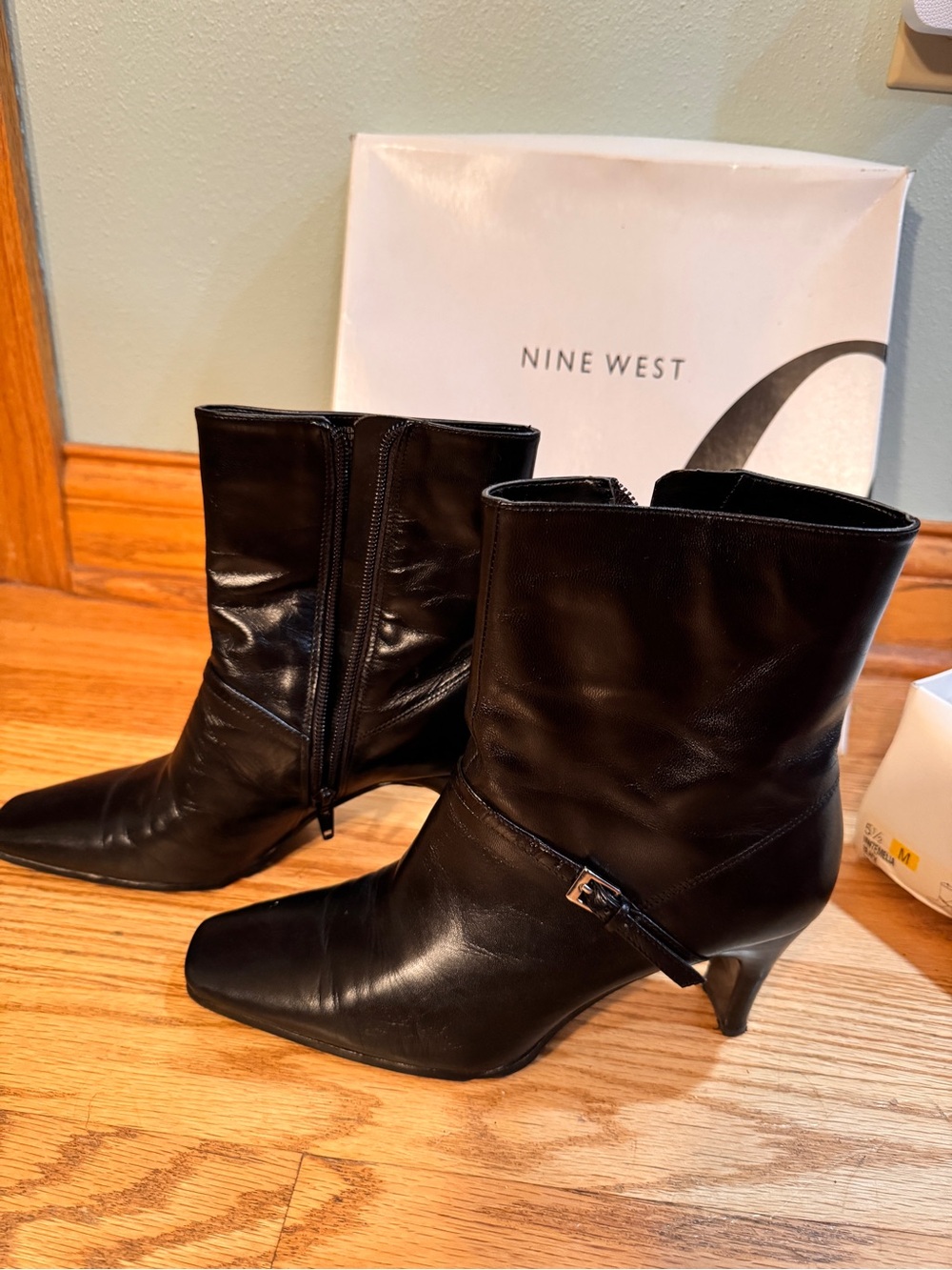 Nine West Black Pointed Leather Ankle Boots with Low Heel